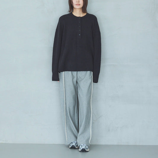 Henley Neck Pullover FOX VELVET