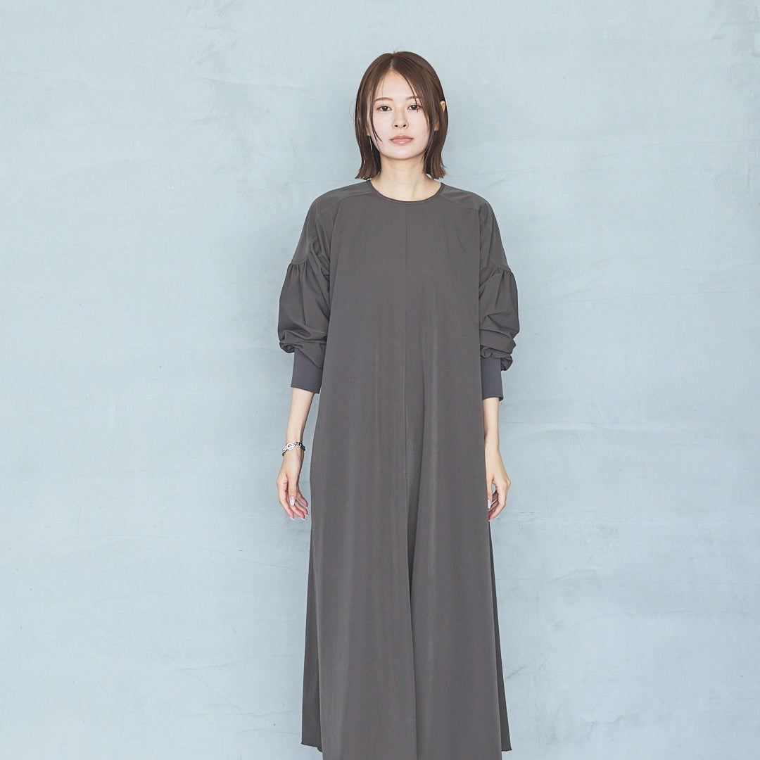 4-Way Stretch Curved Sleeve Onepiece