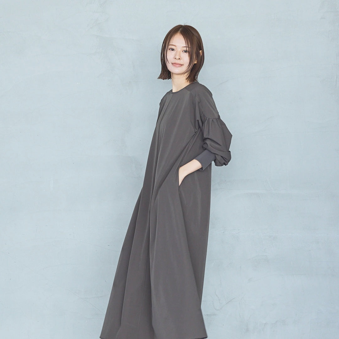 4-Way Stretch Curved Sleeve Onepiece