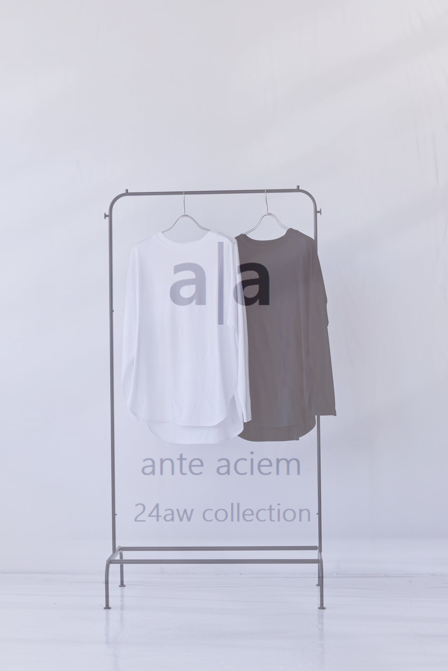 round hem basic T Shirt