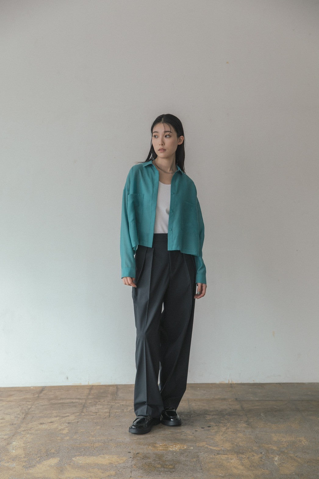 Linen mannish tuck pants