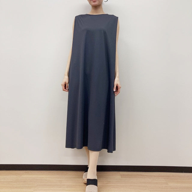 Pique fabric tuck sleeve OP