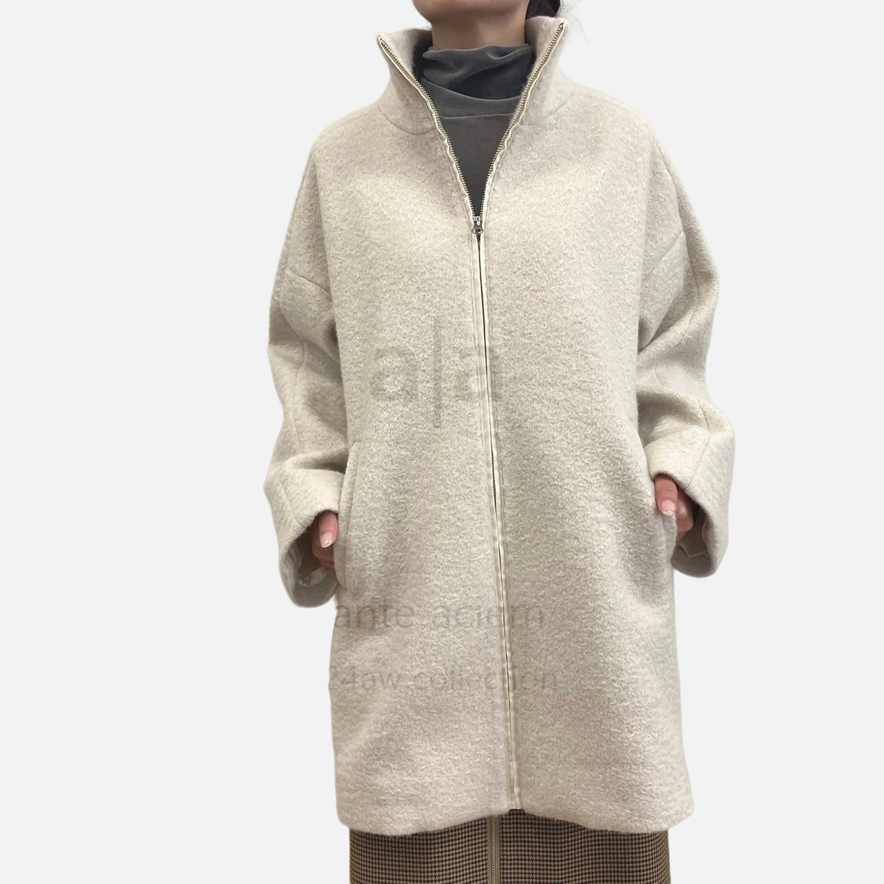 WOOLLET Loop Stand Collar Coat