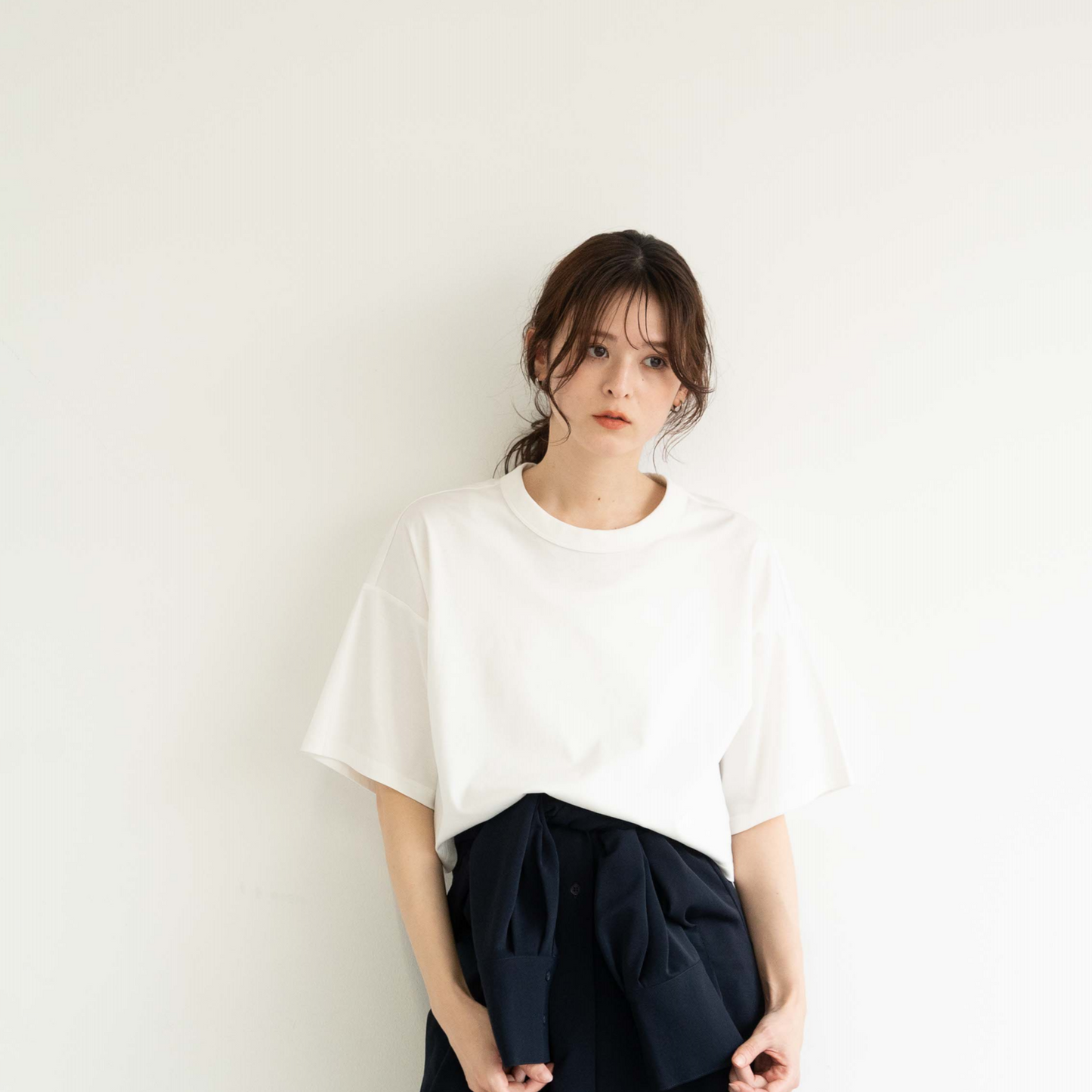 Silk-mix smooth fabric pullover T-shirt