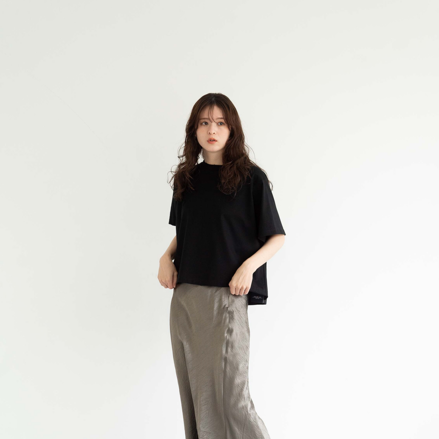 Compression casual oversized pullover T-shirt.